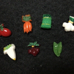 Vintage Painted &#39;Fruit and Vegetable&#39; Plastic Button Set