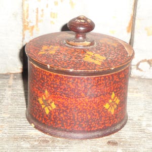 Old Antique Vintage Primitive Small Wood Trinket Box Lid Wood Knob