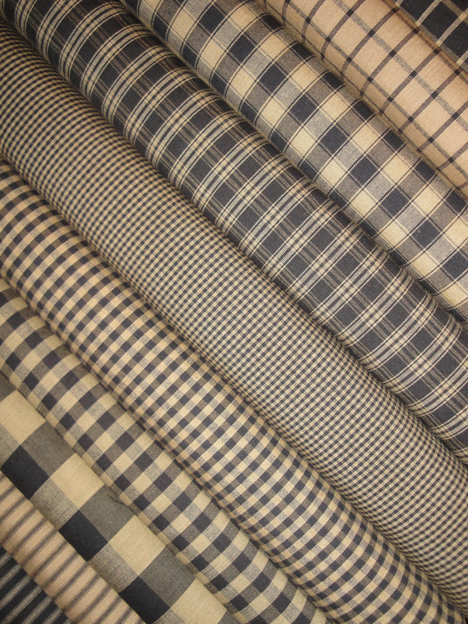 Black Tea Dye Woven Cotton Homespun Fabric Fat Quarter Bundle Etsy