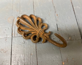Set Of 6 Rusty Cast Iron Coat Hat Clothes Hooks Primitive Country Farmhouse Cottage Cabin Rustic