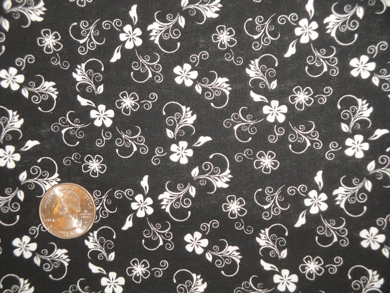 Classic Collection Reproduction Floral Calico Fabric Black White Scroll Flower Primitive Old Antique Vintage Look Fabric FAT QUARTER image 5