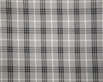 Bentley Large Plaid Black Grey White Homespun Fabric | Farmhouse Cottage Cabin Rustic Home Decor Quilt Apparel DIY Fabric FAT QUARTER