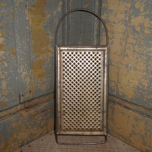 Old Primitive Vintage Antique Rustic Flat Metal One Surface Grater With Handle