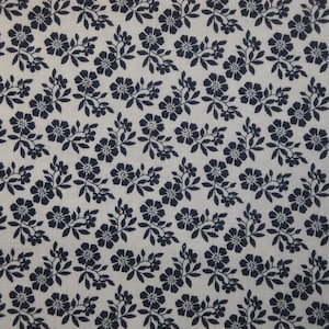 Florals Swirls White Blue Flower Reproduction Calico Quilt Apparel Doll Making Home Decor Fabric | Primitive Old Antique Vintage Look Fabric
