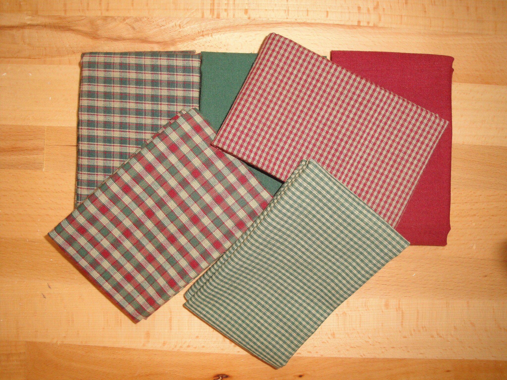 Dunroven House Red Green Check Plaid Solid Holiday Christmas EIGHTH ...