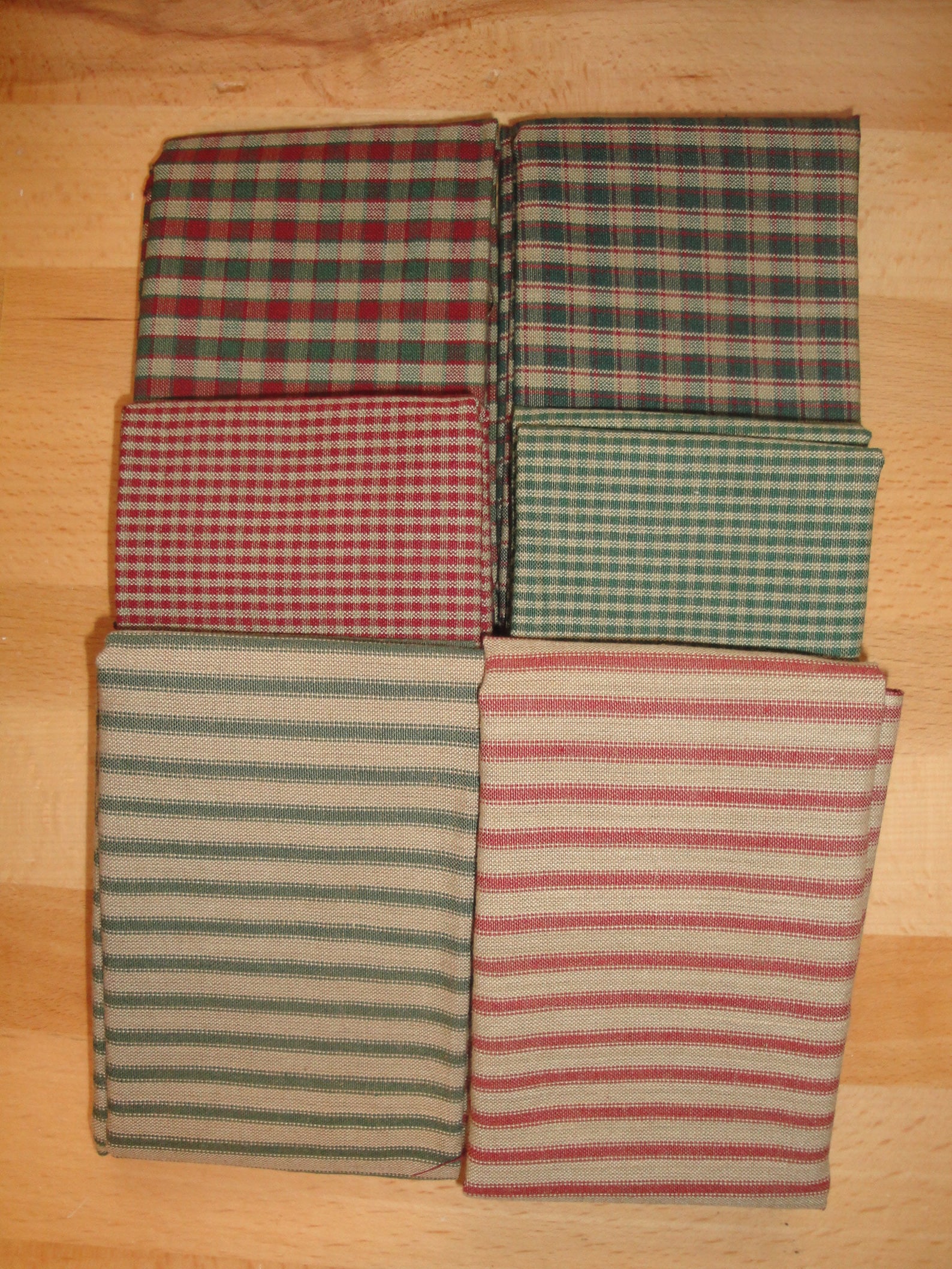 Dunroven House Red Green Check Plaid Ticking Holiday Christmas Fat ...