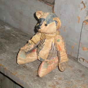 Hand Sewn Vintage Patchwork Old Ouilt Bear | Primitive Aged Tattered Jointed SMALL 7 Inch Tall Bear | Handmade Old Antique Quilt Bear image 4