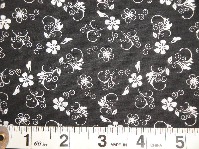 Classic Collection Reproduction Floral Calico Fabric Black White Scroll Flower Primitive Old Antique Vintage Look Fabric FAT QUARTER image 6
