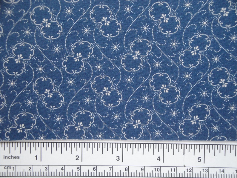 Classic Floral Reproduction Calico Dark Blue Cotton Sewing Fabric Flower Swirl Sunburst Design Primitive Old Antique Vintage Look Fabric image 2