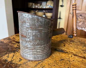 Vintage Antique Hunters Flour Sifter Wood Knob*Primitive Kitchen Collectible*Old Tin Flour Sifter*Farmhouse Cabin Country Rustic Kitchen