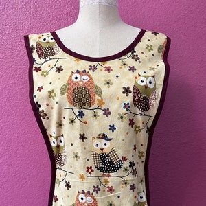 Crossover No Tie Apron with owls and coordinating trim. Young adult/ Teens