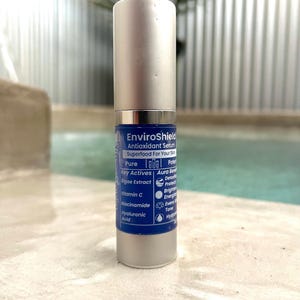 Holistic Antioxidant Serum with Spirulina & Vitamin C | Vegan Glow Booster for Redness, Hydration + Skin Balance | Natural Skincare