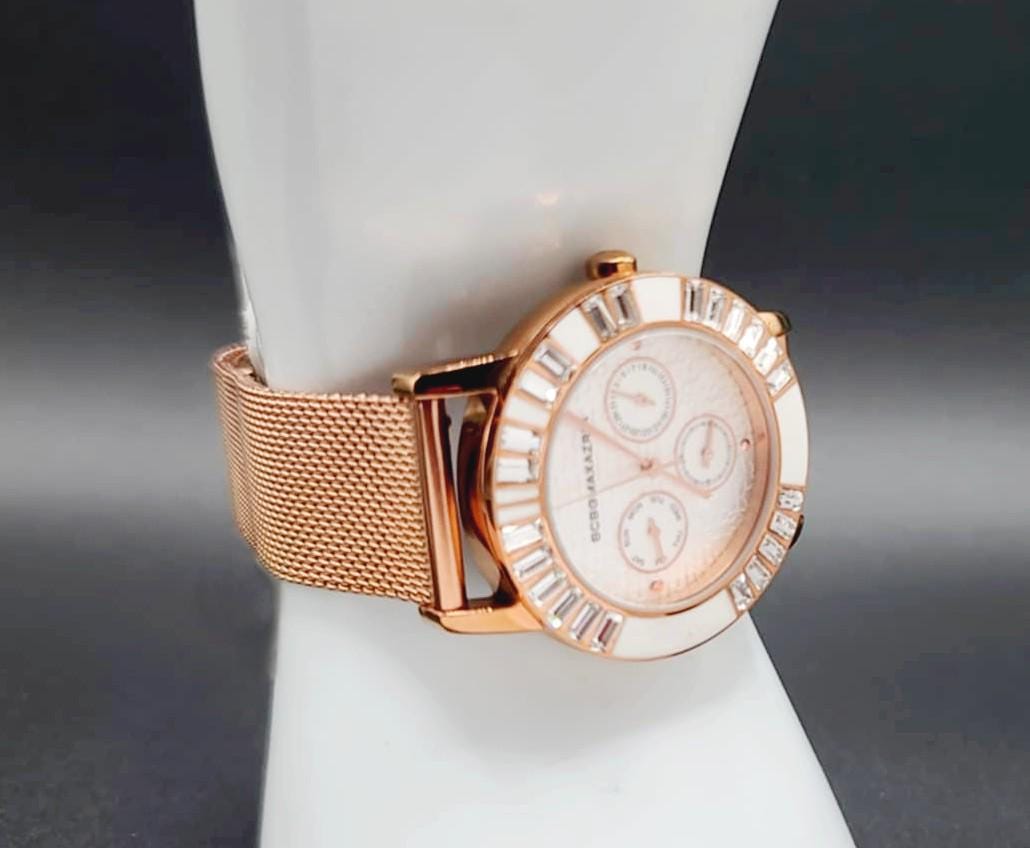 Montre Femme BCBGMAXAZRIA, Cadran Blanc, Bracelet En Cuir, Neuve Avec étiquettes, Collection élégante