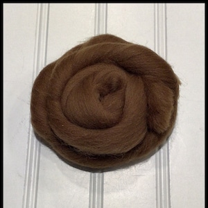 WOOL DOLL HAIR...Chestnut Brown Color...1 yard...spun roving...primitive doll making craft supplies...Chestnut Junction