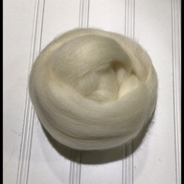 WOOL DOLL HAIR...Cream Color...1 yard...spun roving...santa beard doll making craft supplies...Chestnut Junction