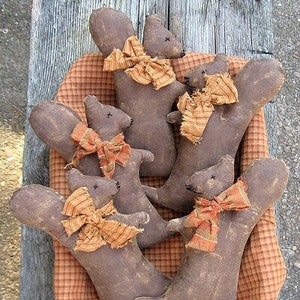 Squirrel Ornies EPATTERN - primitive fall thanksgiving halloween autumn cloth doll craft digital download sewing pattern - PDF - 1.99