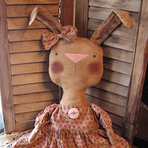 Renée lapin EPATTERN... primitif pays artisanat tissu poupée téléchargement numérique patron de couture... printemps de Pâques... PDF... 1,99