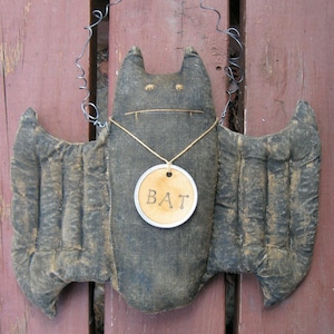 Bella Bat EPATTERN - primitive halloween fall autumn bat cloth doll craft digital download sewing pattern - 1.99 - PDF