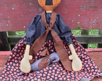 Ms Squash EPATTERN -primitive halloween pumpkin head crow cloth doll craft digital download sewing pattern- PDF - 1.99