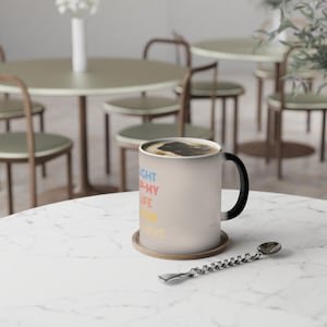 Taza de café que cambia de color - &quot;Ilumina mi vida, muéstrame amor&quot; - Regalo para amantes del café