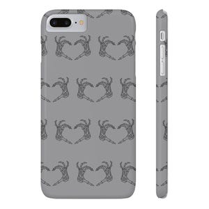 Coque iPhone Skelly Heart Mains
