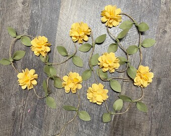 Bloom Felt Flower Garland, Spring, Peachy Yellow Flowers, Native Maize, Wedding, Home Decor, Baby Shower, Wedding