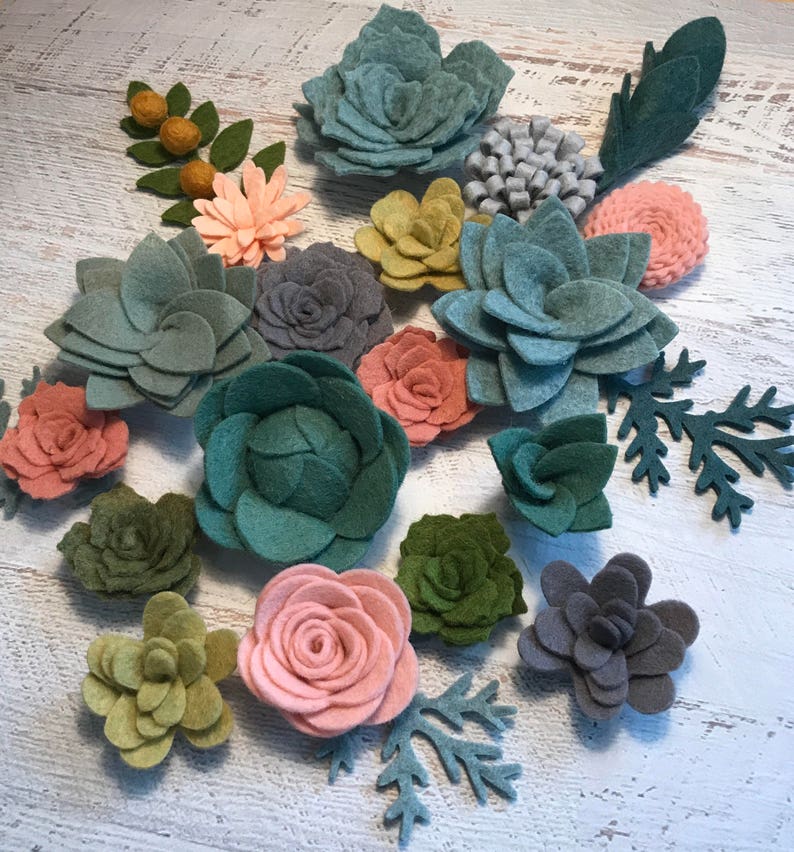 Felt Succulents / Felt Flowers / Loose Succulents / blush pink felt flowers / Boho Decor / Felt Garden / Succulent Garland / 18 Succulents image 3