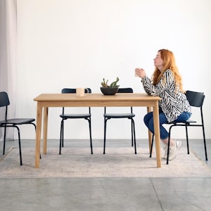 Wooden Dining Table Oulu: Solid Oak Wooden Dining Room Table