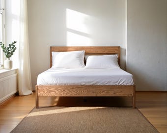 Struttura letto in rovere scandinavo: struttura letto in legno di Ulm fatta a mano e arredamento minimalista per camera da letto in stile loft