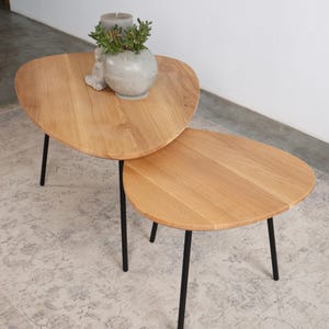 Ręcznie robiony dębowy stolik kawowy: skandynawski design z połowy XX wieku zdjęcie 7
