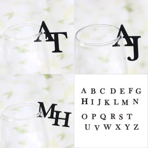 Etiquetas personalizadas para bebidas de boda, marcadores con iniciales de 2 letras, etiquetas acrílicas con nombres, marcador de vidrio, decoración para fiesta de aniversario de compromiso
