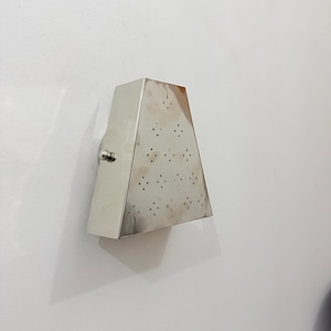 Farol triangular de metal con forma de estrella – Lámpara de pared de latón hecha a mano