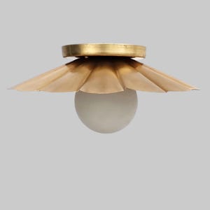 Vintage Brass Floral Ceiling Light – Elegant Home Decor Flush Mount