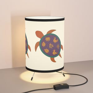 Elegant Turtle Tripod Lamp - Coastal Decor for Home, Beach House Light, Nautical Room Accent, Unique Gift Idea for Nature Ocean Sea Lovers