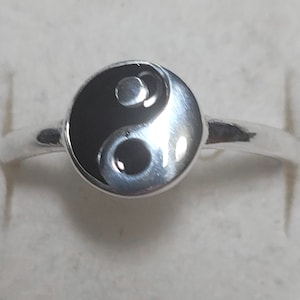 Sale 8mm Yin and Yang Sterling Silver Ring New Vintage Wholesale