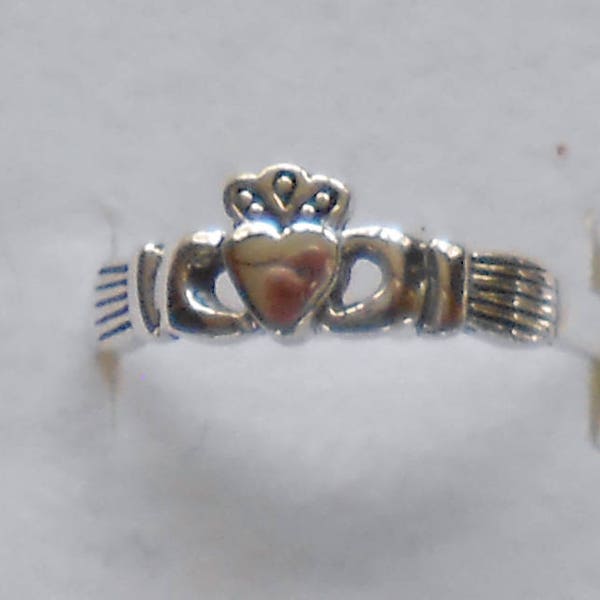 Delicate Celtic Claddagh Sterling Silver Ring Size New Vintage Wholesale Wedding Band