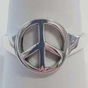 Sterling Silver Peace Sign Classic Ring New Vintage Wholesale