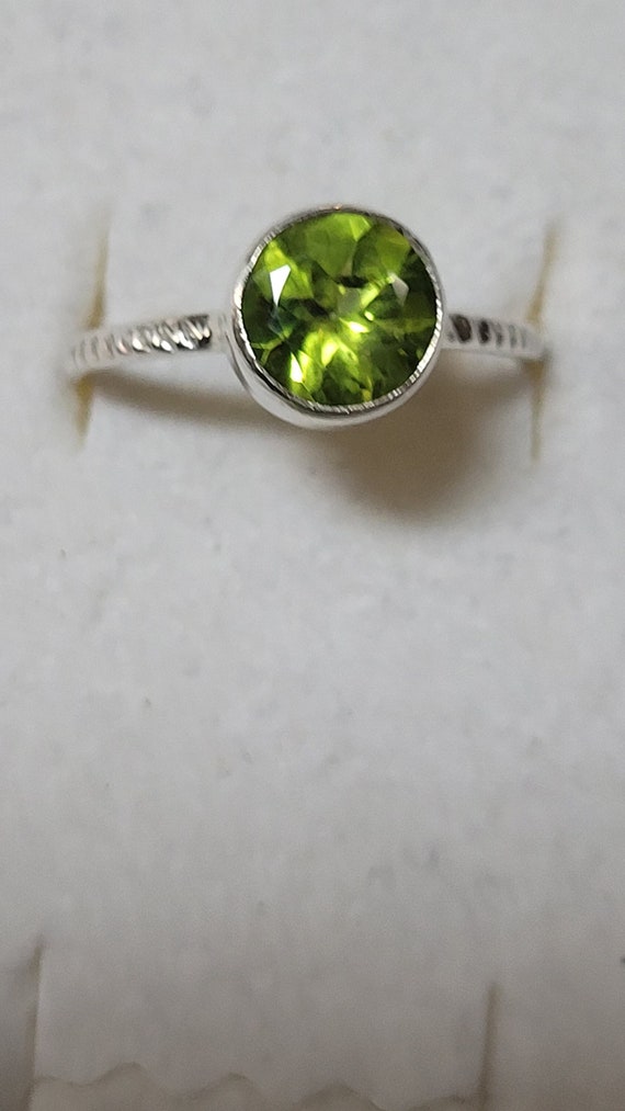 Peridot and Sterling Silver Ring New Vintage Whole