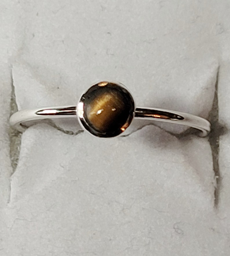 Sale Size 8 Delicate 4mm Tiger Eye and Sterling Silver Ring New Vintage Wholesale