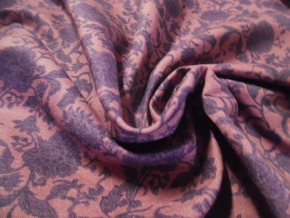 Cotton/Linen Blend~Lt.Weight~Allover Floral~Purple/Mauve~18"x29"