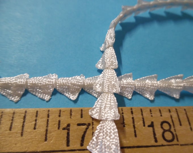 Vintage Fan Braid~White~3/8" wide~By The Yard~100% Rayon~Flapper