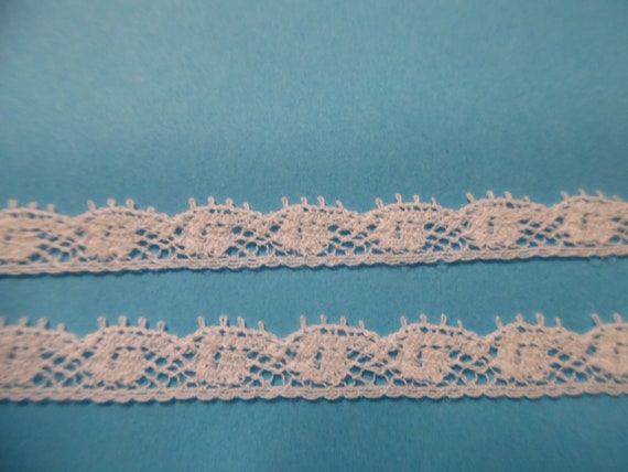 Delicate French Lace~1/4"~ Scroll Pattern~White~BTY~Doll Trim~Heirloom Sewing~Lace A