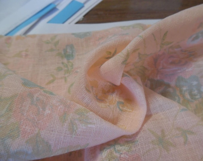 BASEMENT BARGAIN! Lt.Weight Linen Weave Cotton~Floral on Peach~18"x45"~Doll Fabric