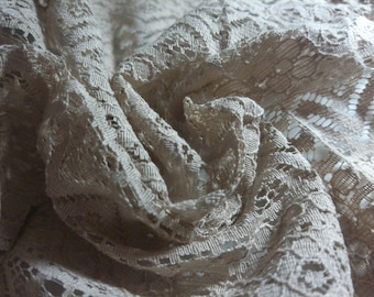 BASEMENT BARGAIN! Cotton Blend Lace Fabric~Ecru~19"x32"