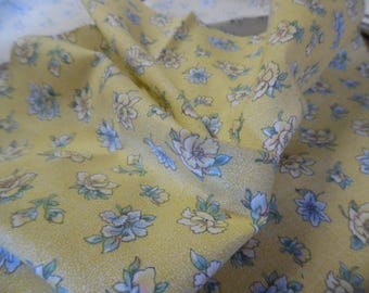 CLEARANCE! Vintage Peter Pan Cotton Calico~Blue/Yellow Flowers on Yellow~23"x44"