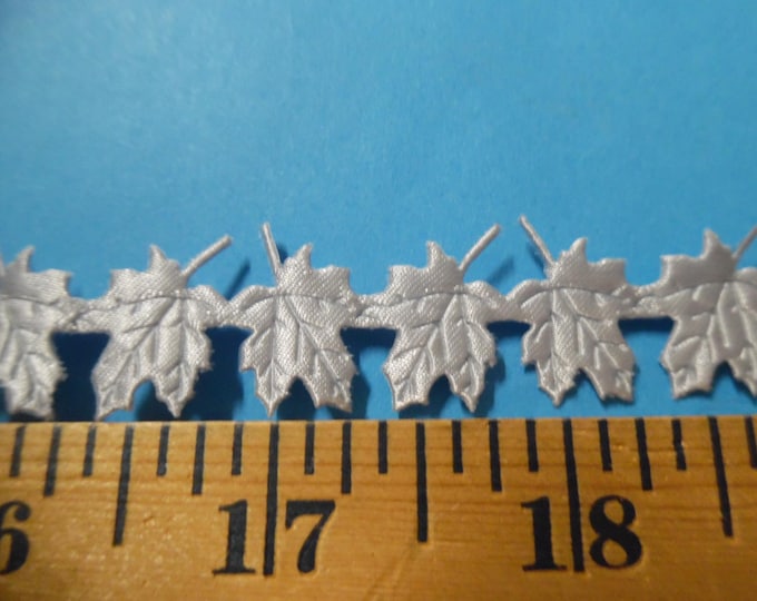Novelty Maple Leaf Trim~Silver Frost~3/4"Wide~Can Be Cut For Appliques~BTY