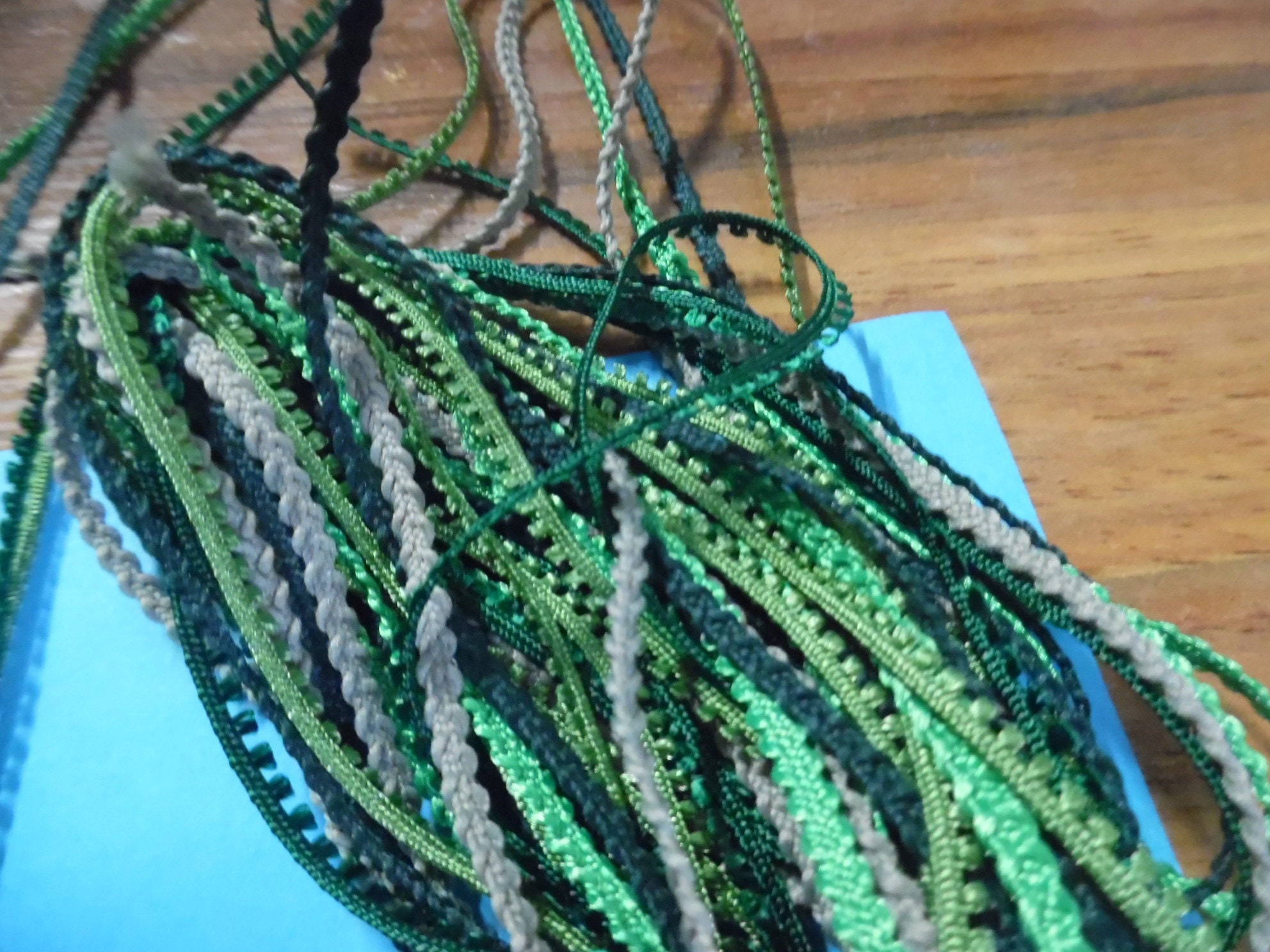 Tiny Trim BundleShades of GreenPicot/knobbly braids5 ColorsTen Yards