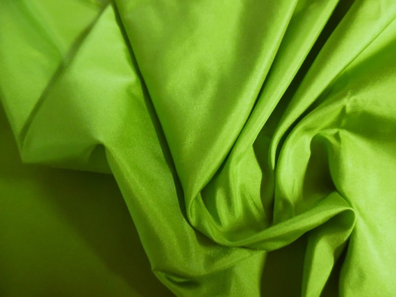 Silk Tissue Taffeta~Spring Green~9"x22"~Great for Miniatures