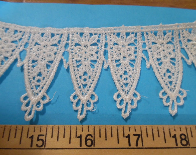 100% Rayon Venice Lace/Appliques~Candlelight~2.5"Wide~BTY~Doll Dress Trim!