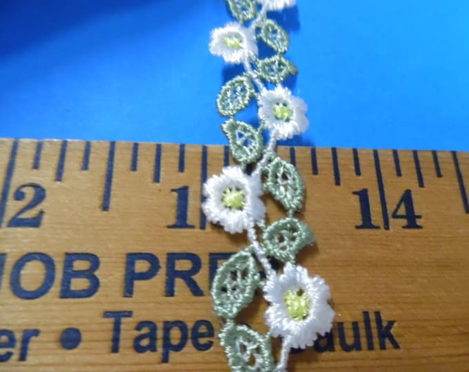 Schiffli Braid~Floral White & Green~5/8" wide~Make Appliques~BTY